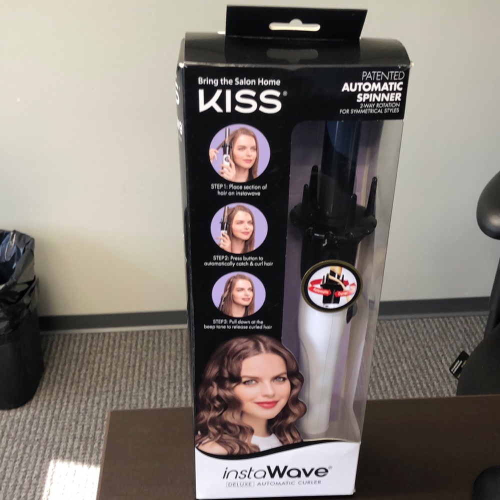 Kiss Products Instawave Automatic Ceramic Curling Iron 1” KACI01, Black; White
